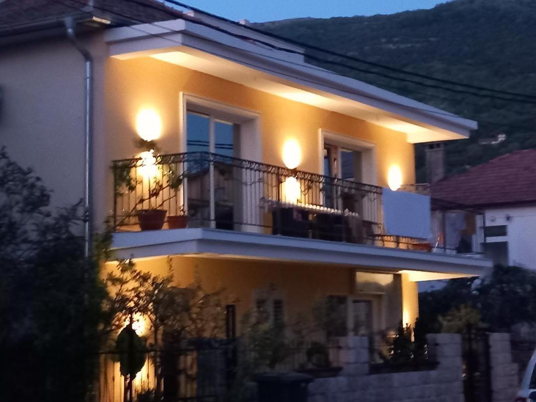 Apartment Edita Tivat Exterior foto