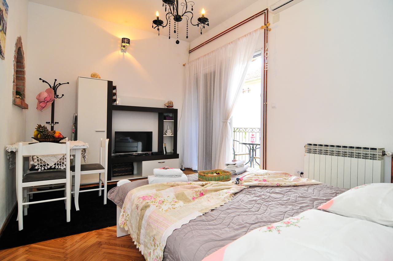 Apartment Edita Tivat Exterior foto