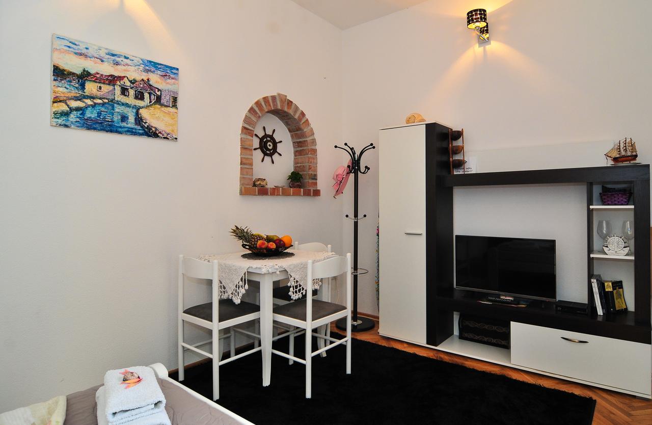 Apartment Edita Tivat Exterior foto