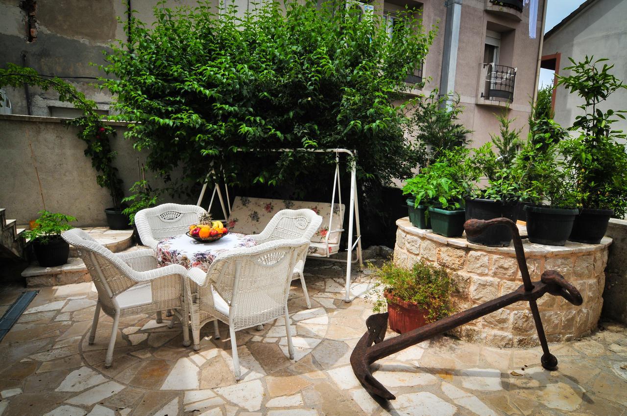 Apartment Edita Tivat Exterior foto