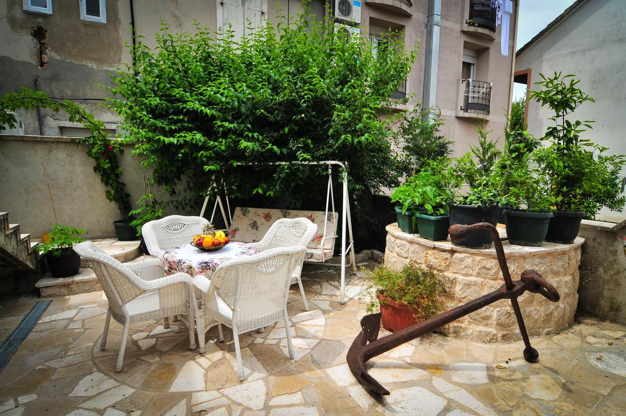 Apartment Edita Tivat Exterior foto