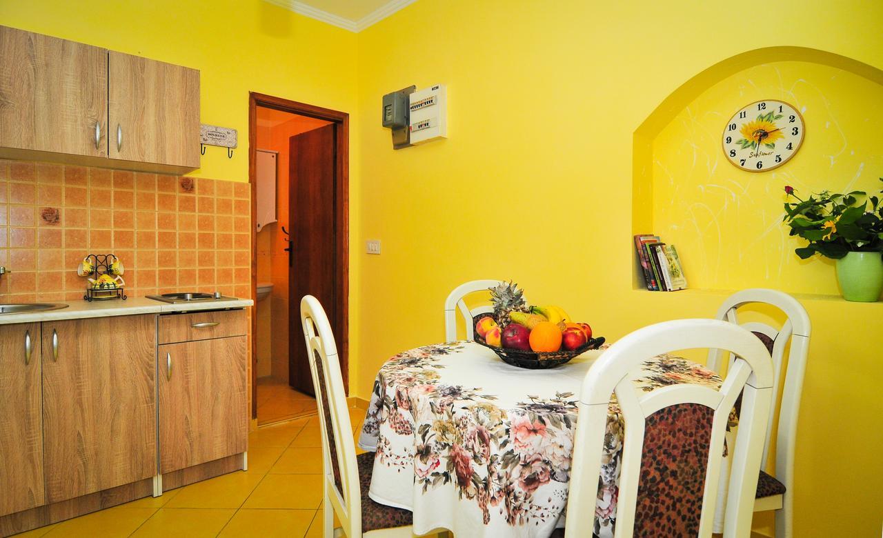 Apartment Edita Tivat Exterior foto